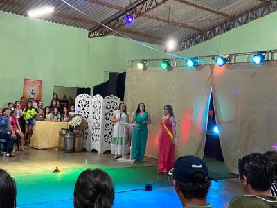 ParÃ³quia Imaculada ConceiÃ§Ã£o do Porto Barreiro realizou a escolha da Princesa do Leite e Cowboy Estiloso
